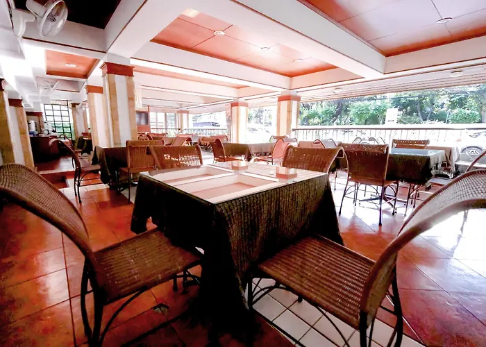 Отель Royal Ivory Sukhumvit Nana Бангкок