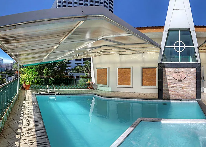 Отель Royal Ivory Sukhumvit Nana