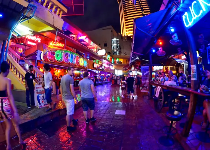 Royal Ivory Sukhumvit Nana Отель Бангкок