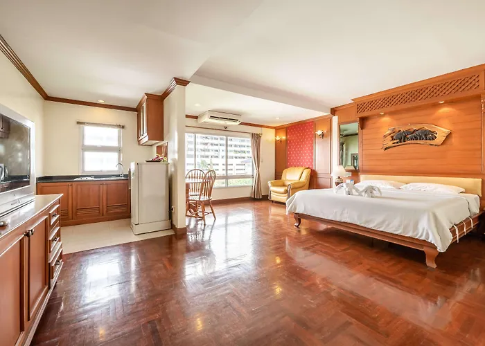 Royal Ivory Sukhumvit Nana Отель Бангкок