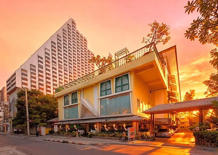 Royal Ivory Sukhumvit Nana Бангкок