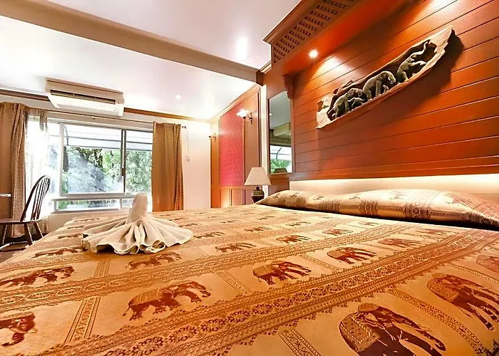 Royal Ivory Sukhumvit Nana 3* Бангкок