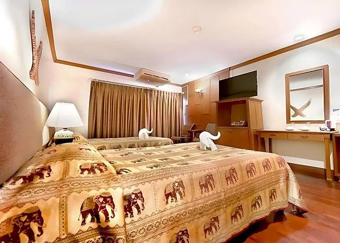 Отель Royal Ivory Sukhumvit Nana 3*